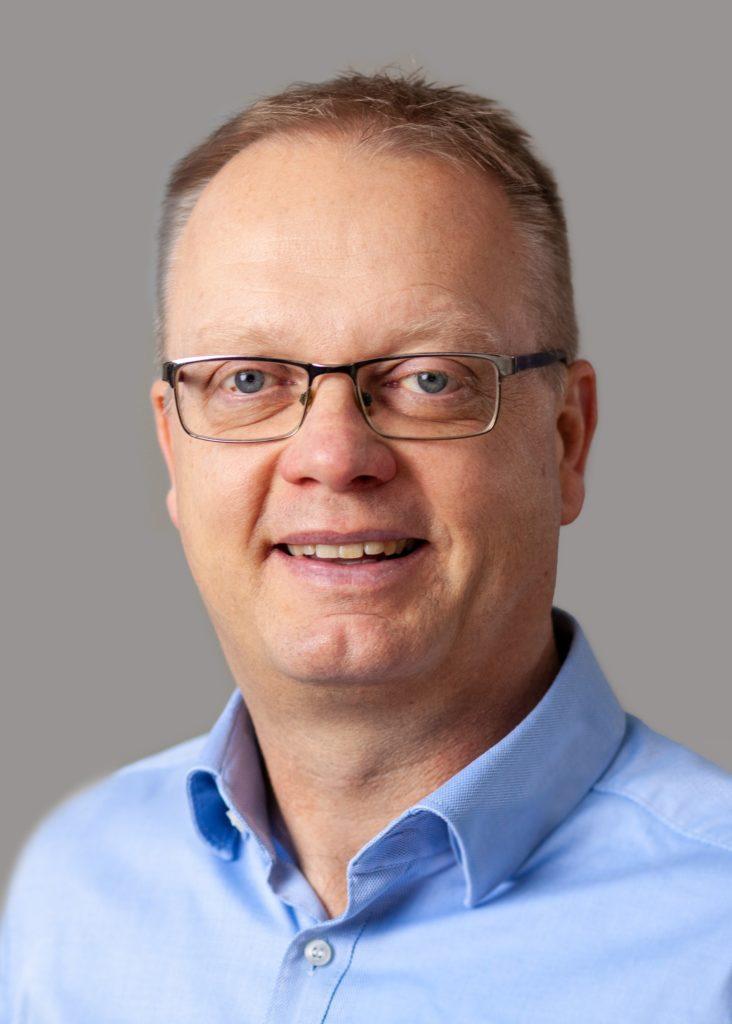 Otter Robert 732x1024