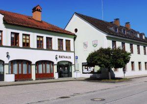 Rathaus Gars 300x213